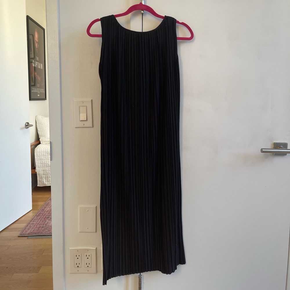 Uniqlo Pleated Midi Dress Sz M